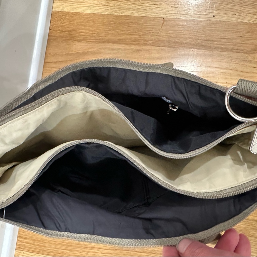 Le Sport Sac Floral Tote Bag - Picture 4 of 9